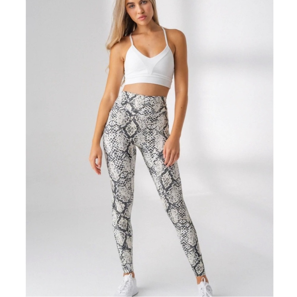 Balance athletica ascend pants- python print